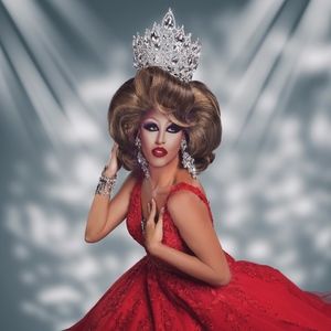 Meet your Posher, Olivia Rae Taylor